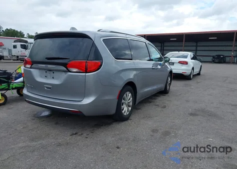 2019 Chrysler Pacifica Touring L из США, поврежденный, VIN 2C4RC1BG9KR624998